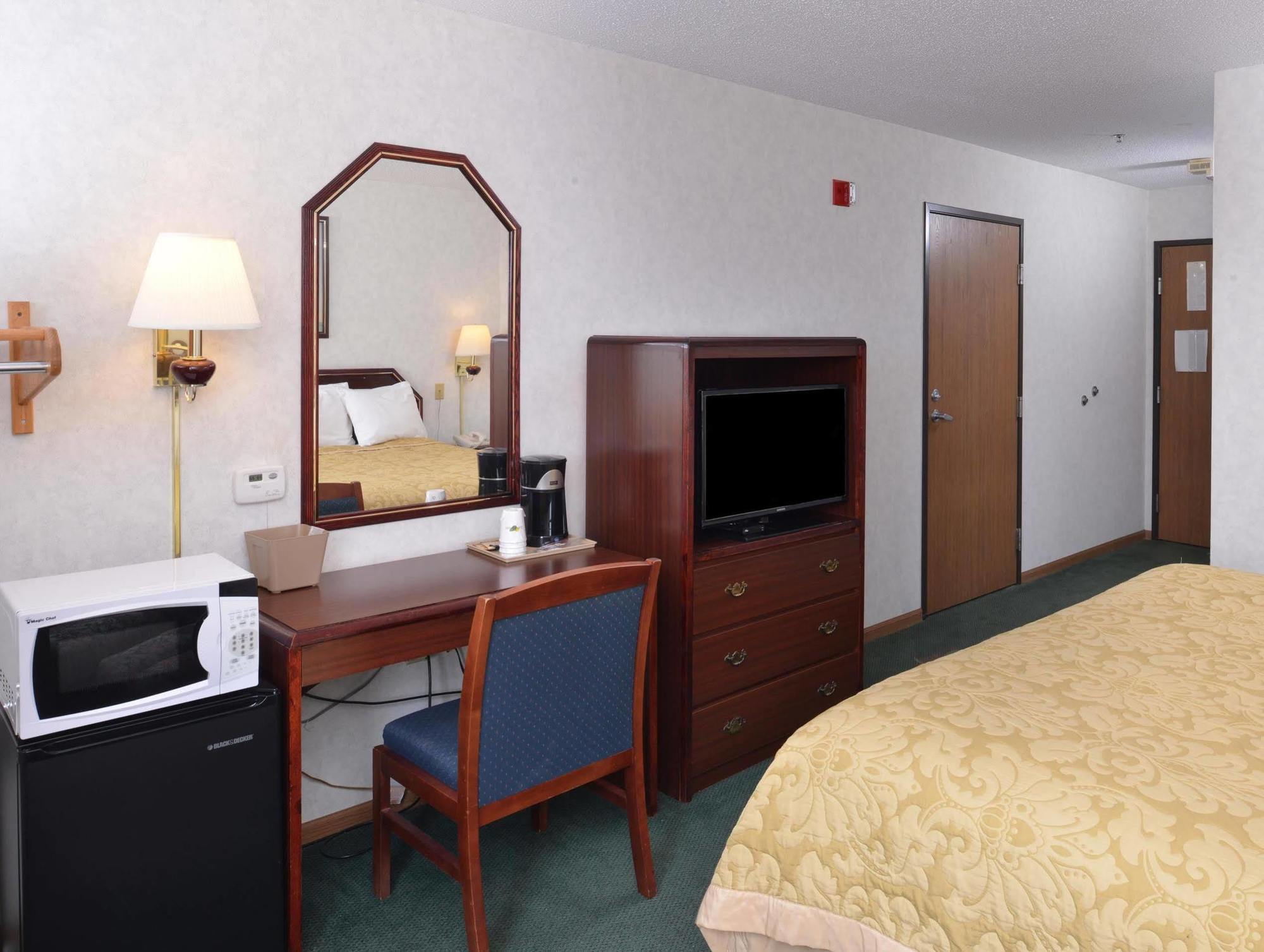 Americas Best Value Inn-Вінона Екстер'єр фото